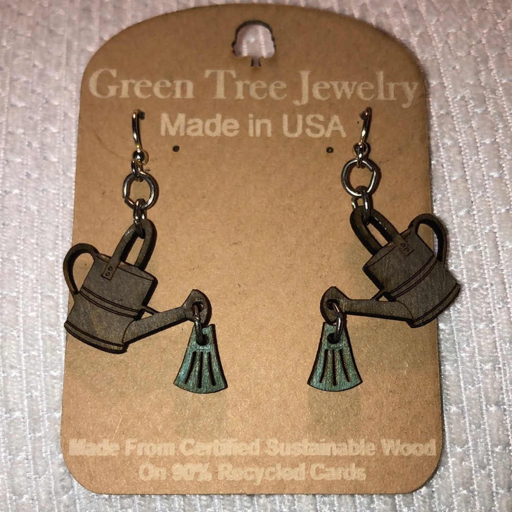 🌸3/$20🌸 Green Tree Jewelry watering can earrings